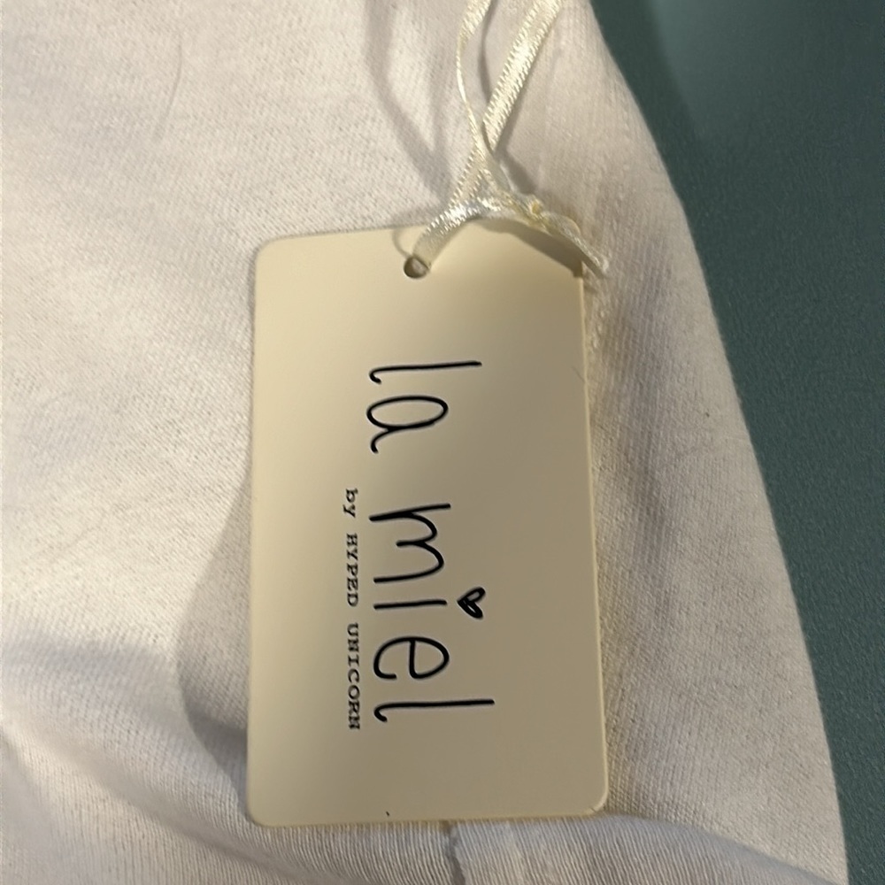 La Miel white long sleeve to texture sweater Lg seam down back Uneckline NWT - Picture 8 of 15